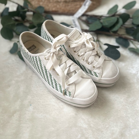 Kate Spade White and Green Sneakers with Modern Design - Picture 4 of 10
